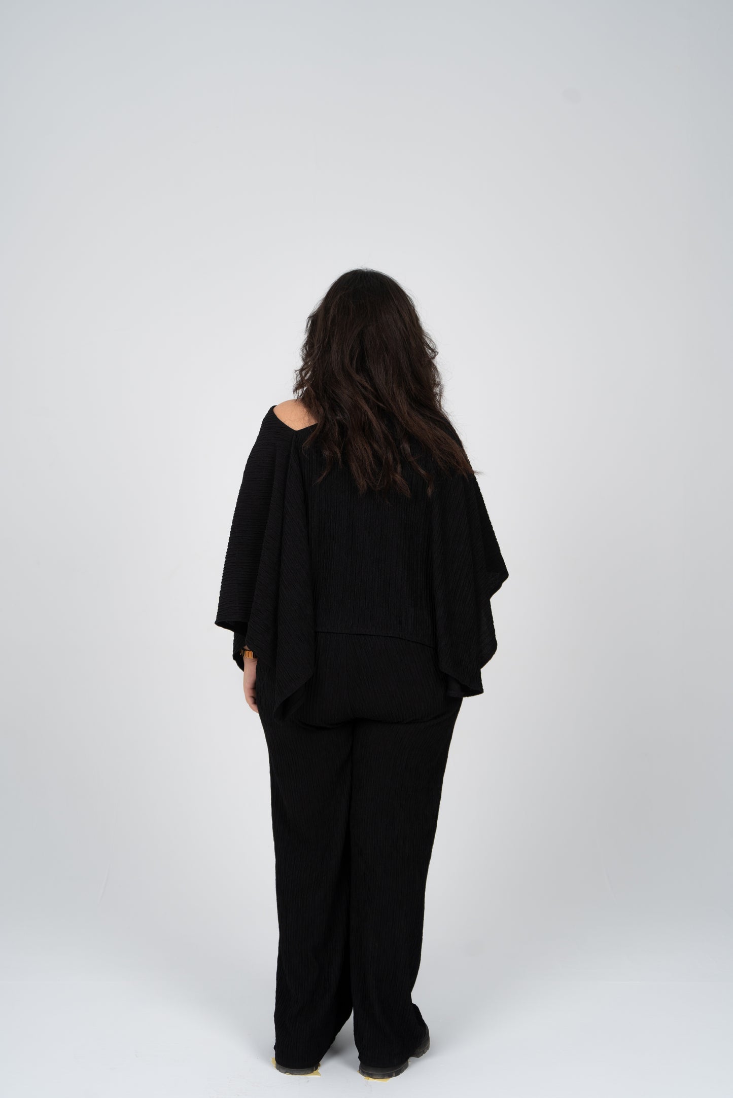black perfect linen set